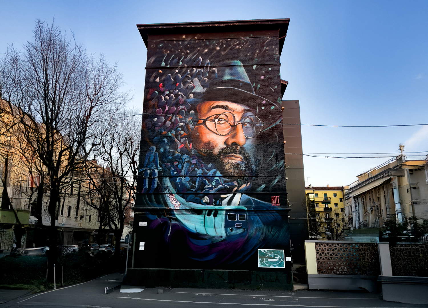 Bologna, enthüllte ein neues, Lucio Dalla gewidmetes Wandgemälde. Es trägt den Titel Happiness 