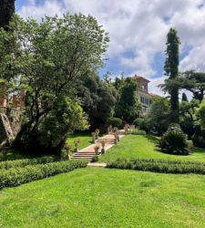 À Lerici, le jardin restauré de la Villa Rezzola, l'un des plus beaux jardins anglais de la Ligurie orientale, rouvre ses portes.
